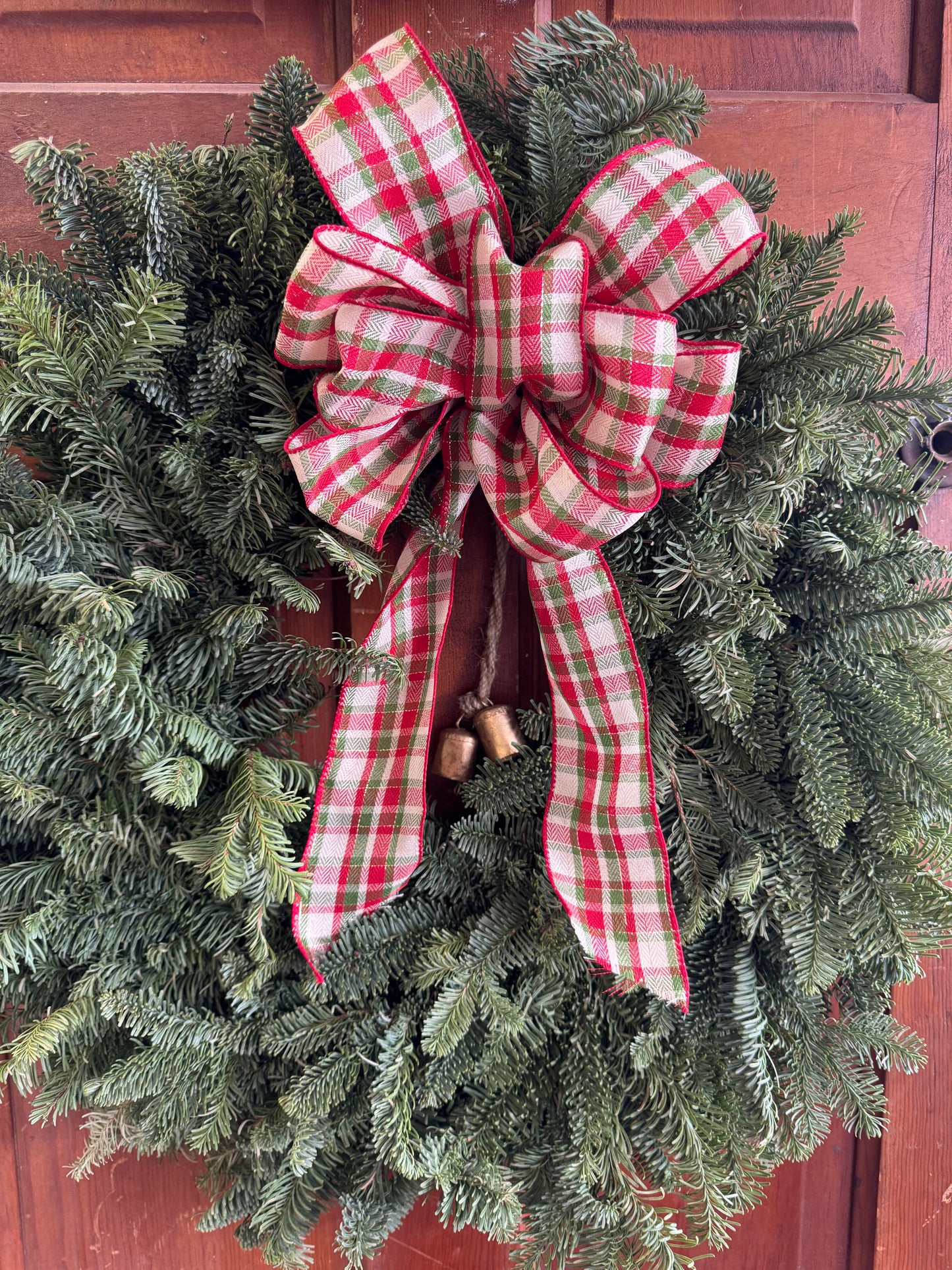 22" Fresh Evergreen Wreaths